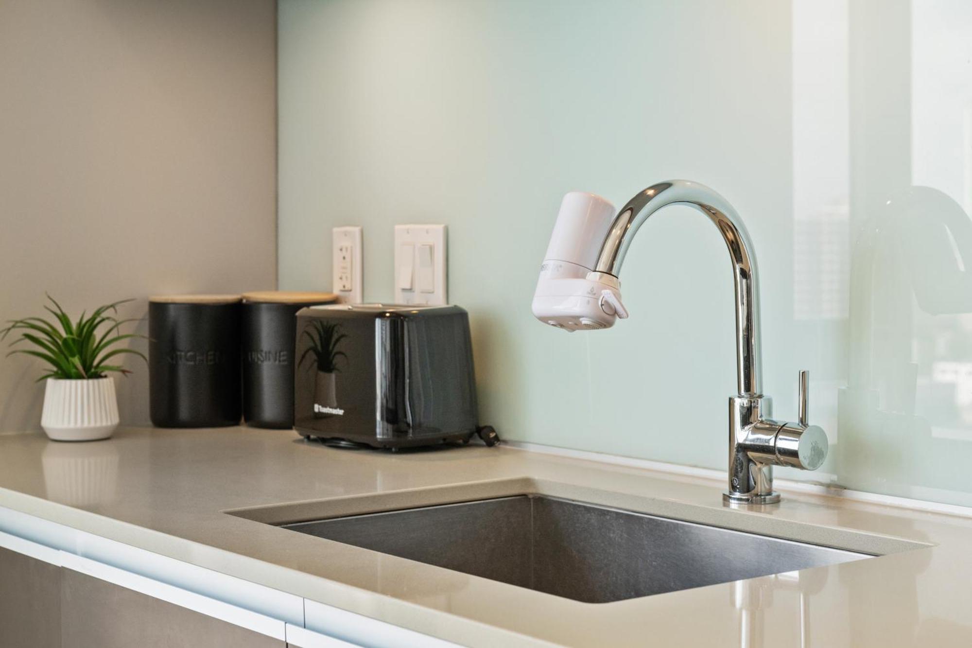 Modern Suite Calgary Downtown 5 Min Walk Stampede Eksteriør billede