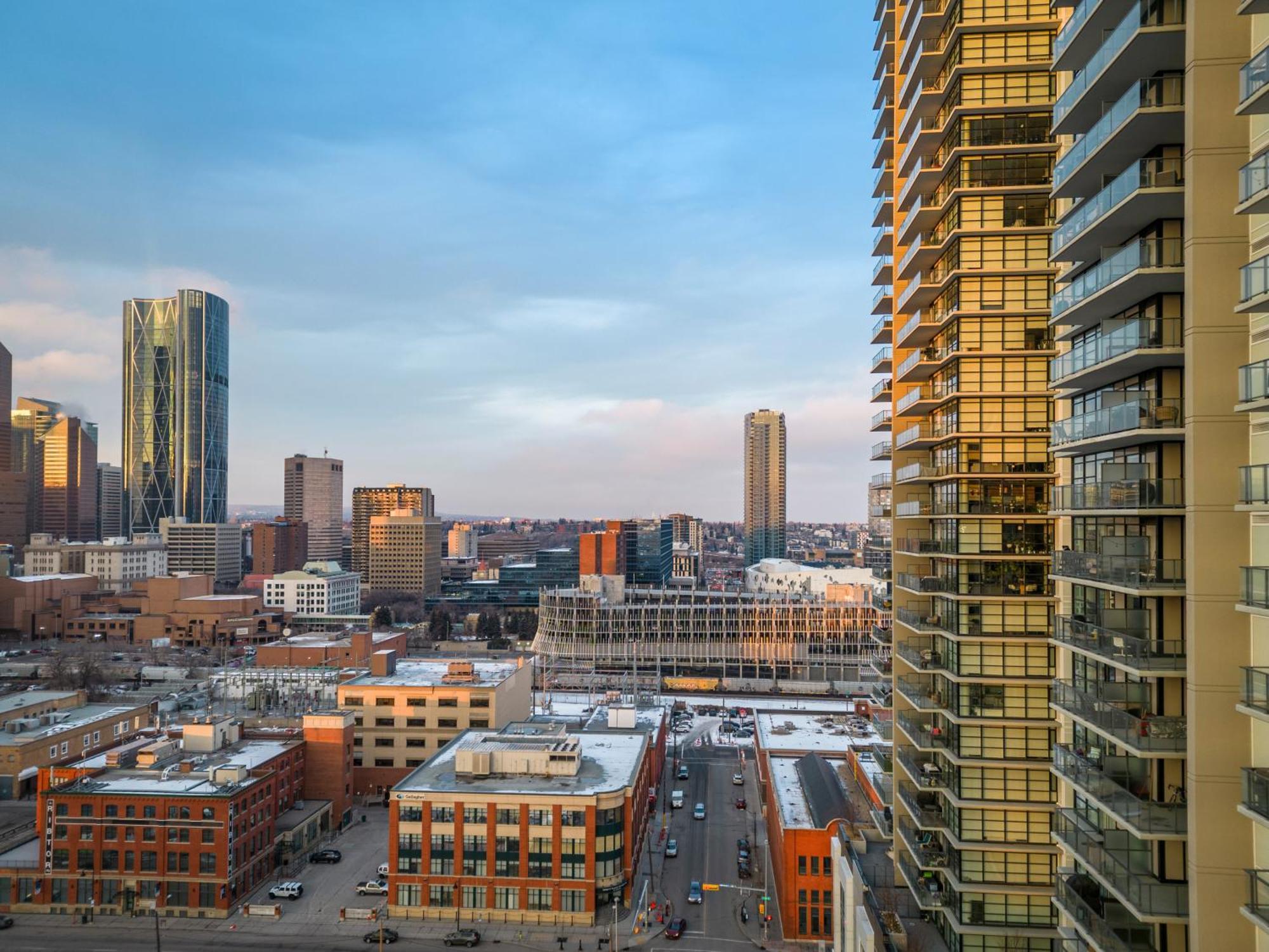 Modern Suite Calgary Downtown 5 Min Walk Stampede Eksteriør billede