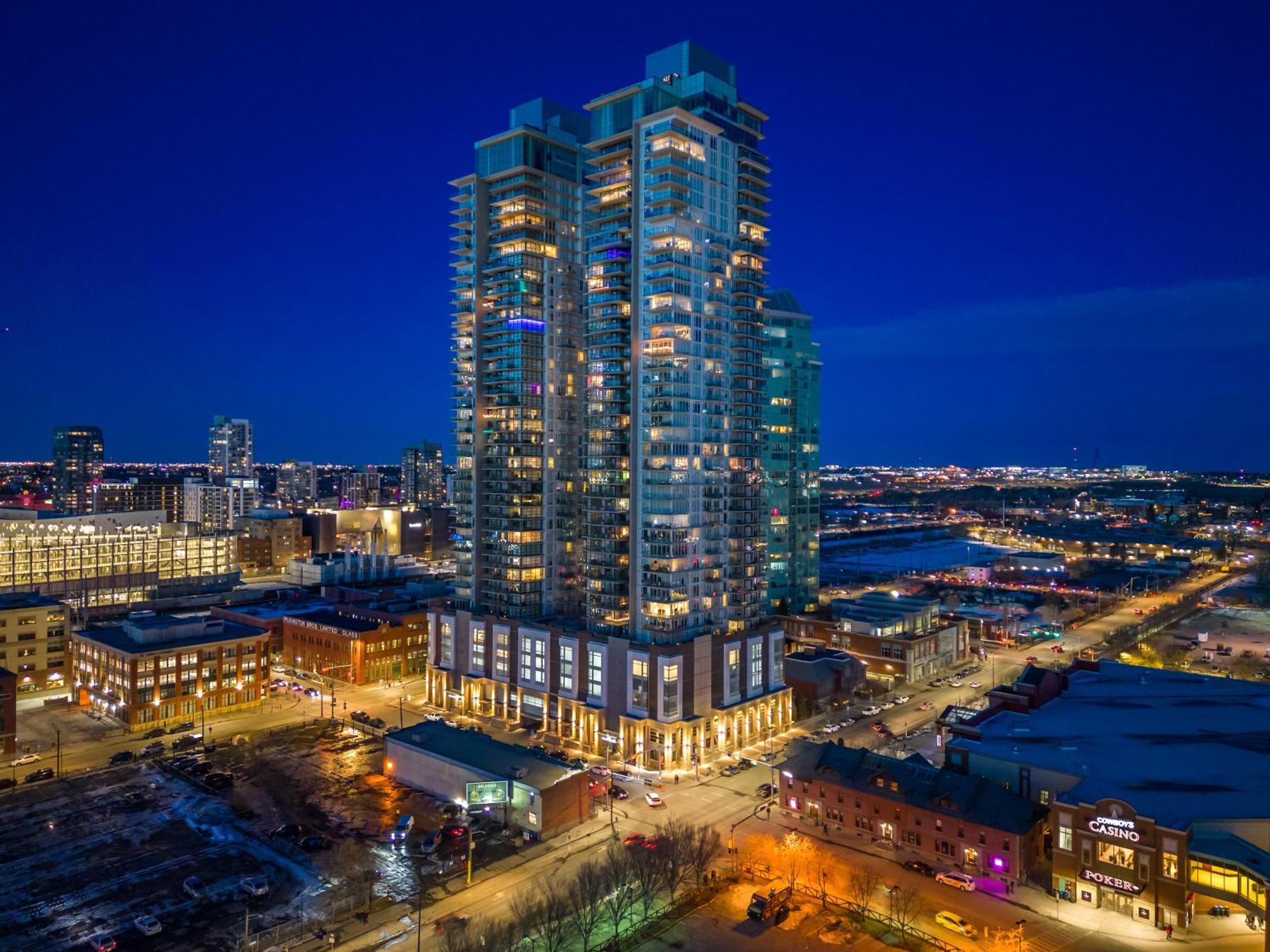 Modern Suite Calgary Downtown 5 Min Walk Stampede Eksteriør billede