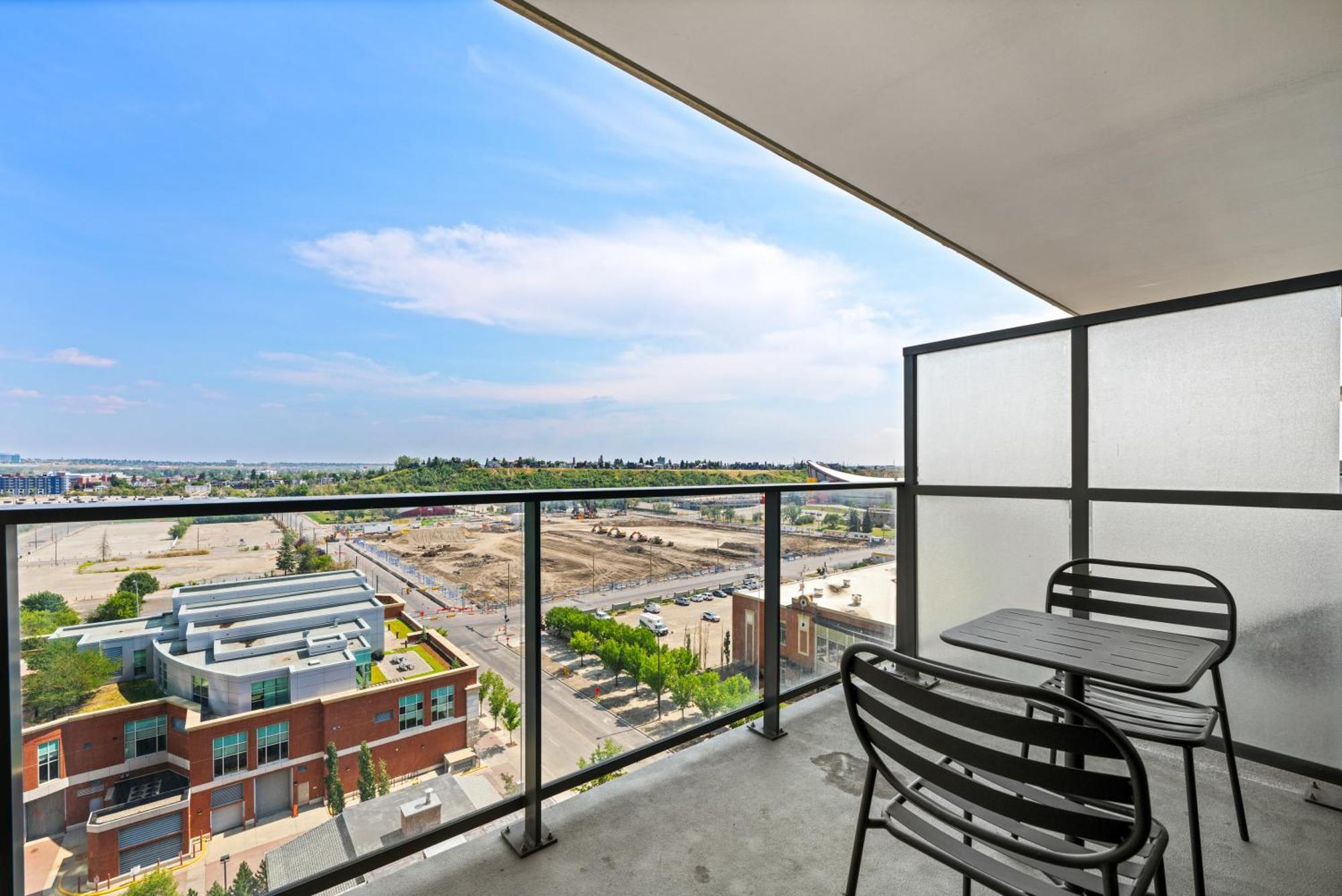 Modern Suite Calgary Downtown 5 Min Walk Stampede Eksteriør billede